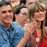 Court continues investigation against Sánchez's wife